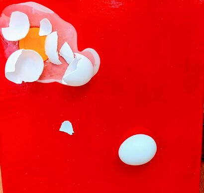 In the beginning was a broken egg - a Sculpture & Installation Artowrk by la principessa sul bidet